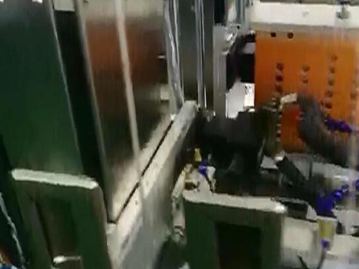Li Ion Battery Manufacturing Process-Cell Spot-welding